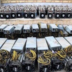 ۵۰ ماینر قاچاق در یک کارخانه متروکه در کاشان کشف شد