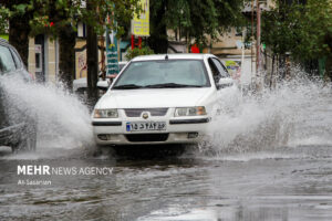 استاندار خوزستان در کانون سیلاب لالی حاضر شد