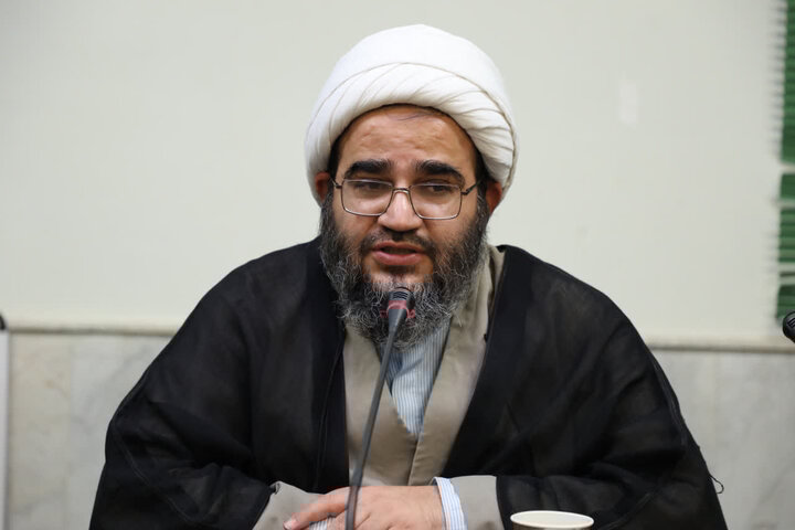 باباخانی: مداحی نه فقط هنر، بلکه مسئولیت هدایت یک نسل است