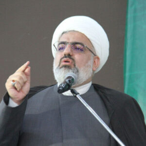 ولدان: شهید دستغیب ایمان را از محراب به متن جامعه آورد