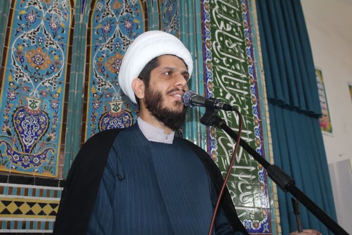 امام جمعه قصرشیرین: معیشت مردم اولویت نخست کشور است