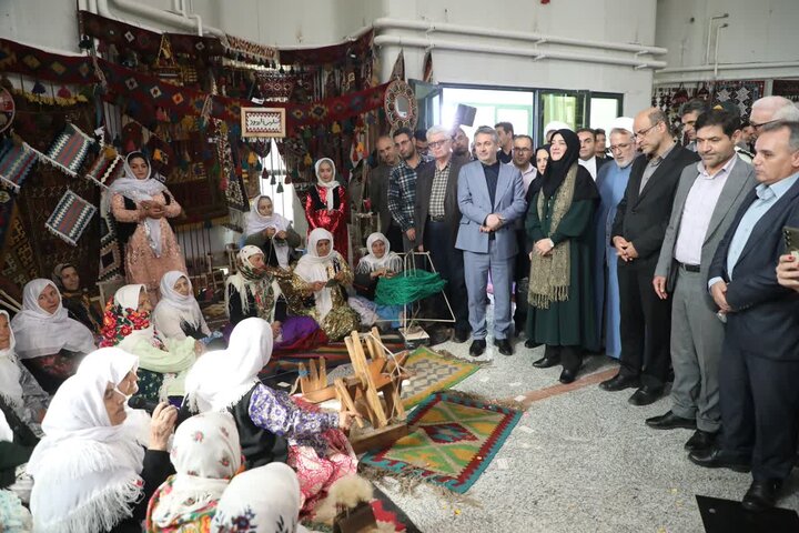 شهر ملی «گلیم ورنی عنبران» و چشم‌انداز جهانی‌شدن آن