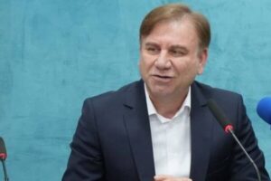 زارع: تجهیزات و امکانات جدید تحویل هلال احمر بوشهر شد