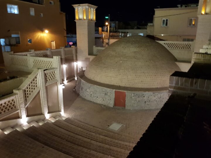 تنها آب انبار روستای ازناوه از توابع بخش نیاسر کاشان