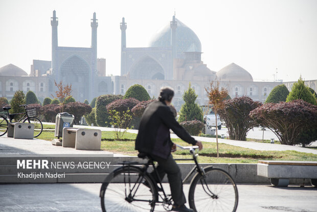 وضعیت هوای اصفهان و ۵ شهر مجاور قرمز است