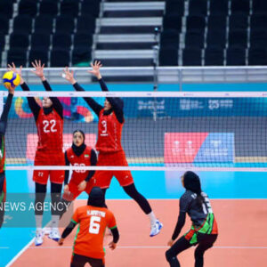 صدرنشینی دختران دانش آموز ایران در والیبال قهرمانی جهان