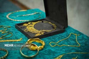 بازار طلا و سکه داغ شد؛ هشدار درباره خرید بدون فاکتور رسمی