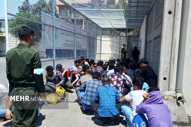 جمع آوری ۴۵۷ نفر اتباع بیگانه غیرمجاز و ۵۹۵ نفر معتاد متجاهر در زاهدان