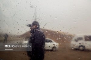 بارش باران در میناب آغاز شد