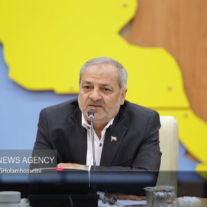 تأکید وزیر آموزش و پرورش بر استفاده نظام‌مند از ظرفیت فرهنگیان پیشکسوت