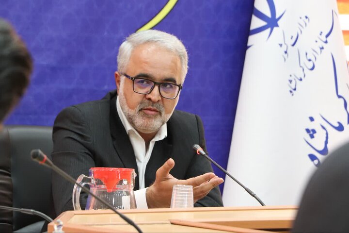 فرماندار کرمانشاه: فیروزآباد ظرفیت تبدیل به قطب تولید زعفران را دارد