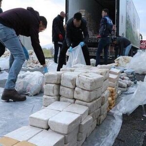 پلیس: ۴۹ کیلوگرم مواد مخدر از نوع شیشه و مورفین در غرب تهران کشف شد