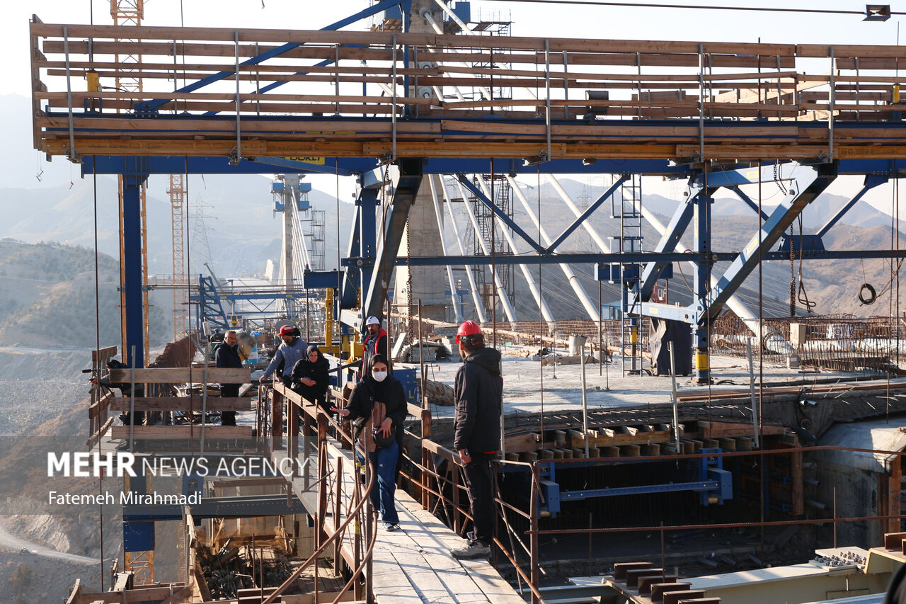 بازدید وزیر راه و شهرسازی از کنارگذر آزادراه شمالی کرج