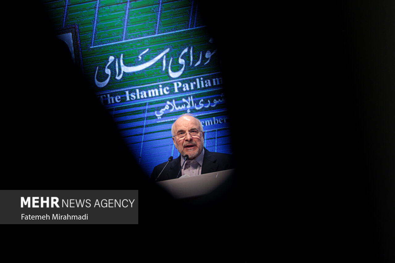 نشست خبری رئیس مجلس شورای اسلامی