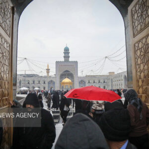 چهارشنبه زیارتی در حال و هوای بارانی حرم مطهر امام رضا(ع)