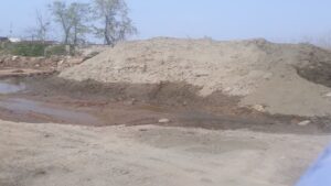 سرهنگ روشن قلب: بیش از ۲۰۰ تن ماسه دریایی فاقد مجوز در رشت کشف شد