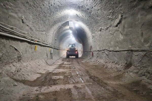 فعالیت پروژه توسعه شرقی خط ۲ مترو در ۸ جبهه کاری