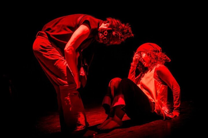 گذر از بازیگری به سوی اجراگری؛ خاطراتی که زمان و مکان را دگرگون میکند