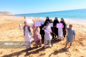 برگزاری مسابقه «بازی با خاک» در روستای رمین