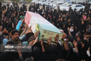 تشییع و تدفین پیکر شهید گمنام هشت سال دفاع مقدس در هشتبندی