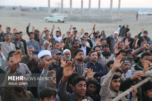 تشییع و تدفین پیکر شهید گمنام هشت سال دفاع مقدس در هشتبندی