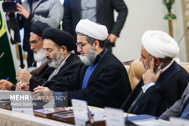 هشتمین اجلاسیه تولیت های اعتباب مقدس ایران اسلامی