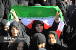 میزبانی آسمانی قومس؛ تشییع پیکر مطهر سه شهید گمنام در استان سمنان