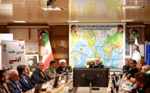 دریادار بمانی: شعر رساترین نوع گفتمان است؛ باید رسانه شهدا باشیم