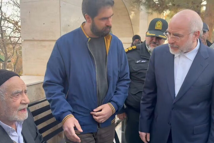 دیدار وزیر ورزش و جوانان با پدر شهید حسن قالیباف