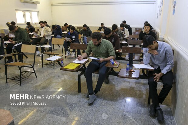 برگزاری آزمون استخدامی آتش‌نشانی تهران با حضور بیش از ۶۵۰۰ داوطلب