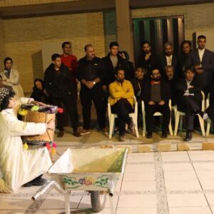 کرمانی ها از اجراهای خیابانی جشنواره تئاتر استانی استقبال ویژه کردند