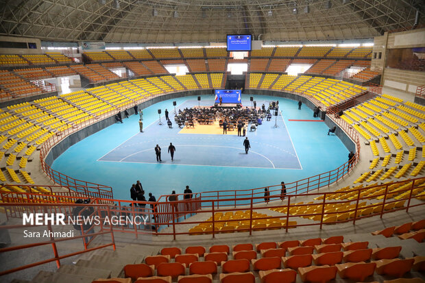 عملیات اجرایی ساخت ورزشگاه سرپوشیده بناب آغاز شد