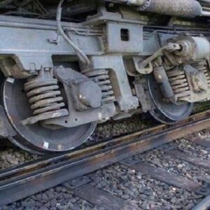 خارج شدن قطار از ریل در ایستگاه هشتگرد؛ حال مسافران خوب است