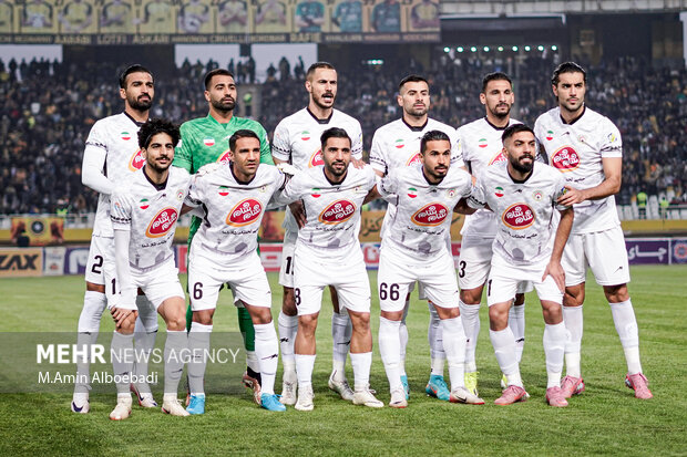 لیگ برتر فوتبال ؛ سپاهان و فجر سپاسی