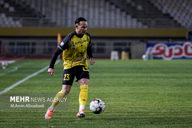 لیگ برتر فوتبال ؛ سپاهان و فجر سپاسی