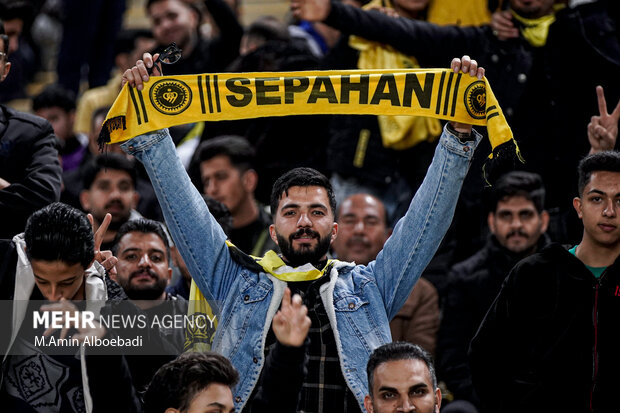 لیگ برتر فوتبال ؛ سپاهان و فجر سپاسی