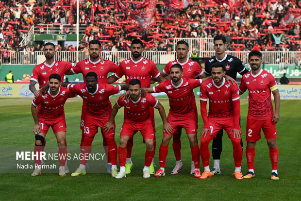 دو خارجی پرسپولیس روی لبه تیغ/ تعیین تکلیف لیست مازاد زمستانی اوسمار