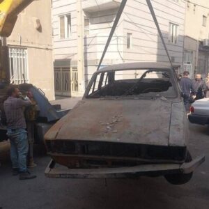 خودروهای فرسوده و رهاشده از معابر منطقه ۱۴ تهران جمع‌آوری می‌شوند