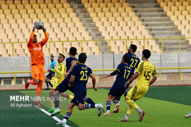 لیگ آزادگان نود ارومیه و پارس جنوبی