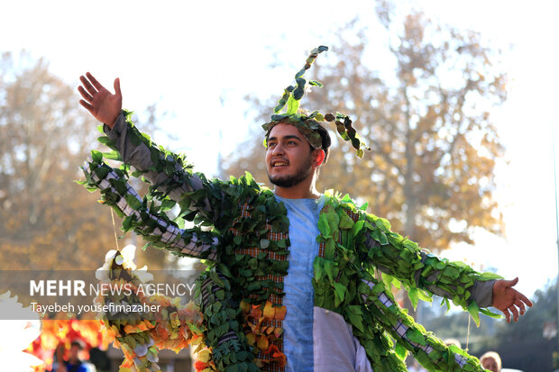 آیین افتتاحیه ۳۰امین جشنواره بین‌المللی تئاتر کودک و نوجوان همدان