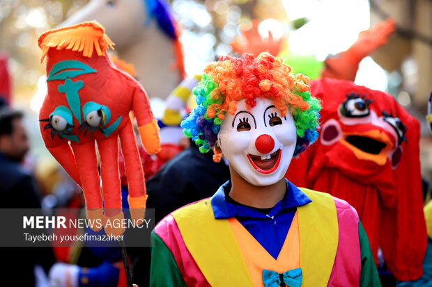آیین افتتاحیه ۳۰امین جشنواره بین‌المللی تئاتر کودک و نوجوان همدان