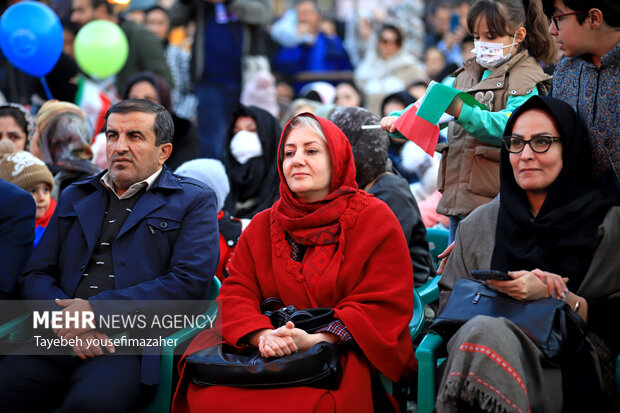 آیین افتتاحیه ۳۰امین جشنواره بین‌المللی تئاتر کودک و نوجوان همدان