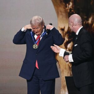 از نوبل تا آب‌نبات سیاسی؛ چرا فیفا جایزه صلح را برای ترامپ اختراع کرد؟