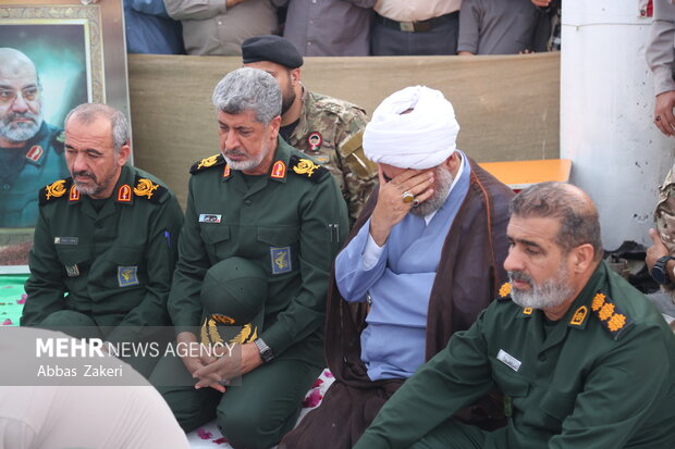 تدفین شهید گمنام درپارسیان