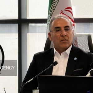 کامیون‌های ایرانی به‌دلیل استاندارد پایین اجازه خروج از مرز را ندارند