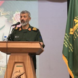 سردار دشتی: مردم جزیره خارگ قهرمانان مقاومت هستند