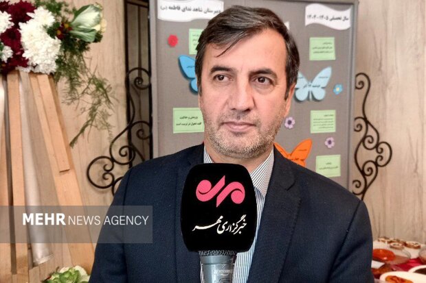 فرماندار ری: تحقیق و تجربه عملی، جایگزین محفوظات در مدارس شود