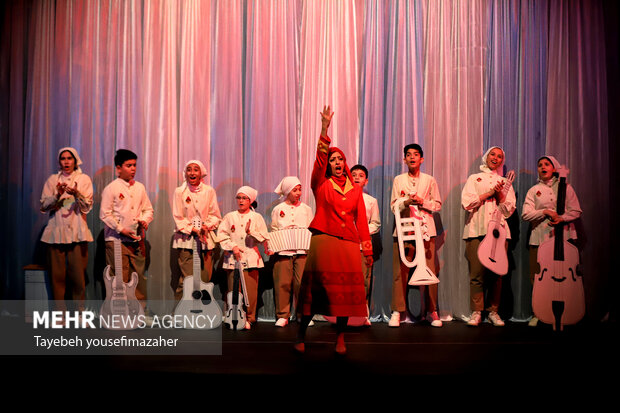 اجرای نمایش «پینوکیو» در جشنواره بین‌المللی تئاتر کودک‌ و نوجوان همدان