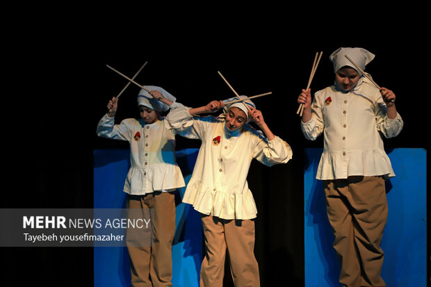 اجرای نمایش «پینوکیو» در جشنواره بین‌المللی تئاتر کودک‌ و نوجوان همدان