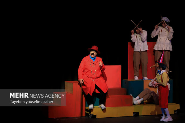 اجرای نمایش «پینوکیو» در جشنواره بین‌المللی تئاتر کودک‌ و نوجوان همدان